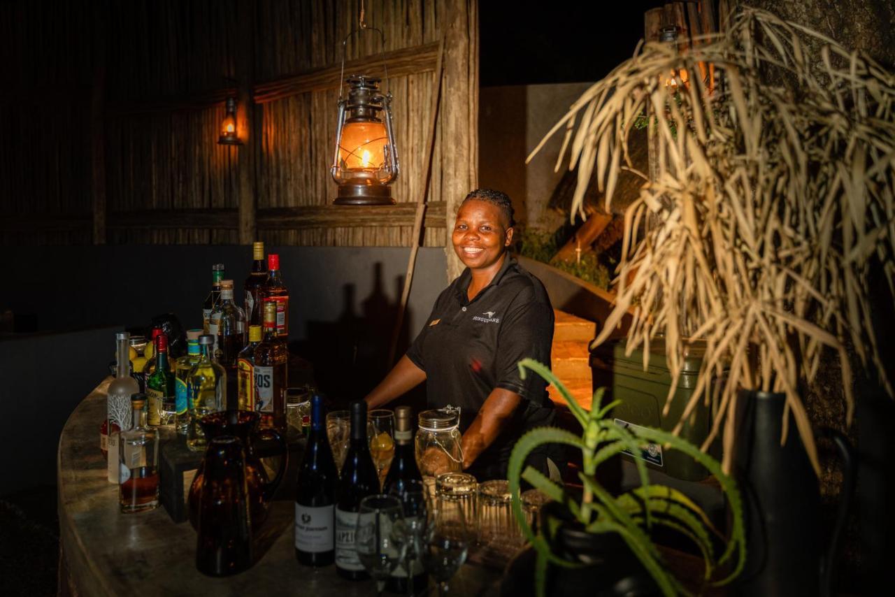 Sungulwane Private Game Lodge Hluhluwe Bagian luar foto