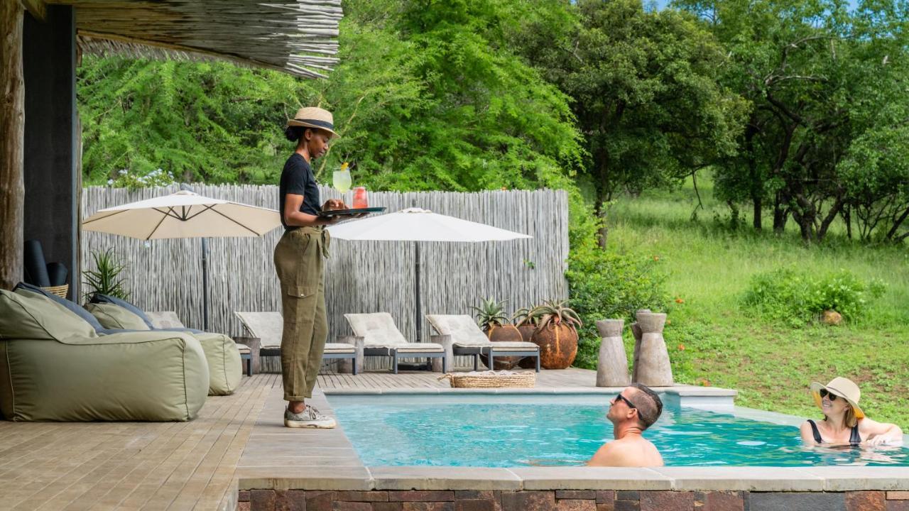 Sungulwane Private Game Lodge Hluhluwe Bagian luar foto