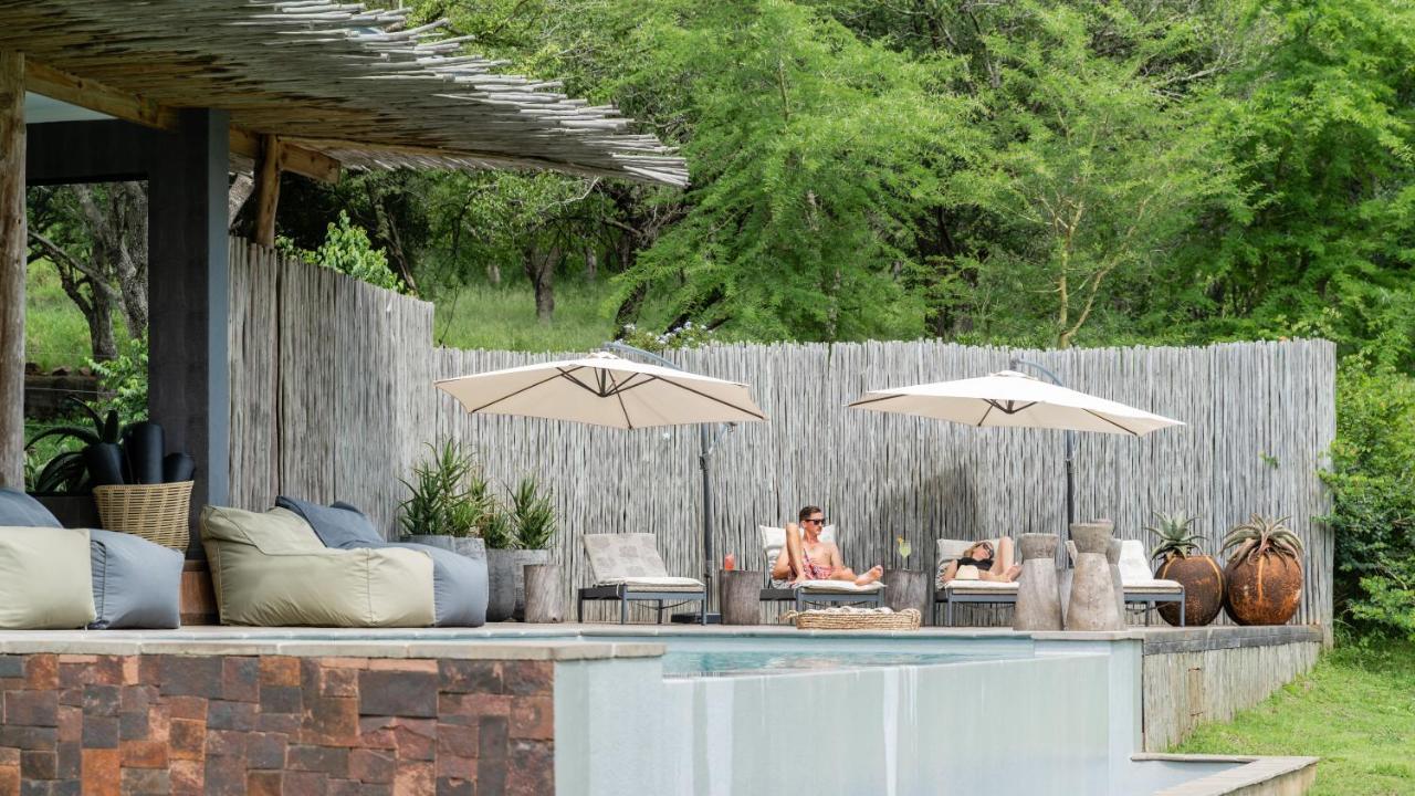 Sungulwane Private Game Lodge Hluhluwe Bagian luar foto