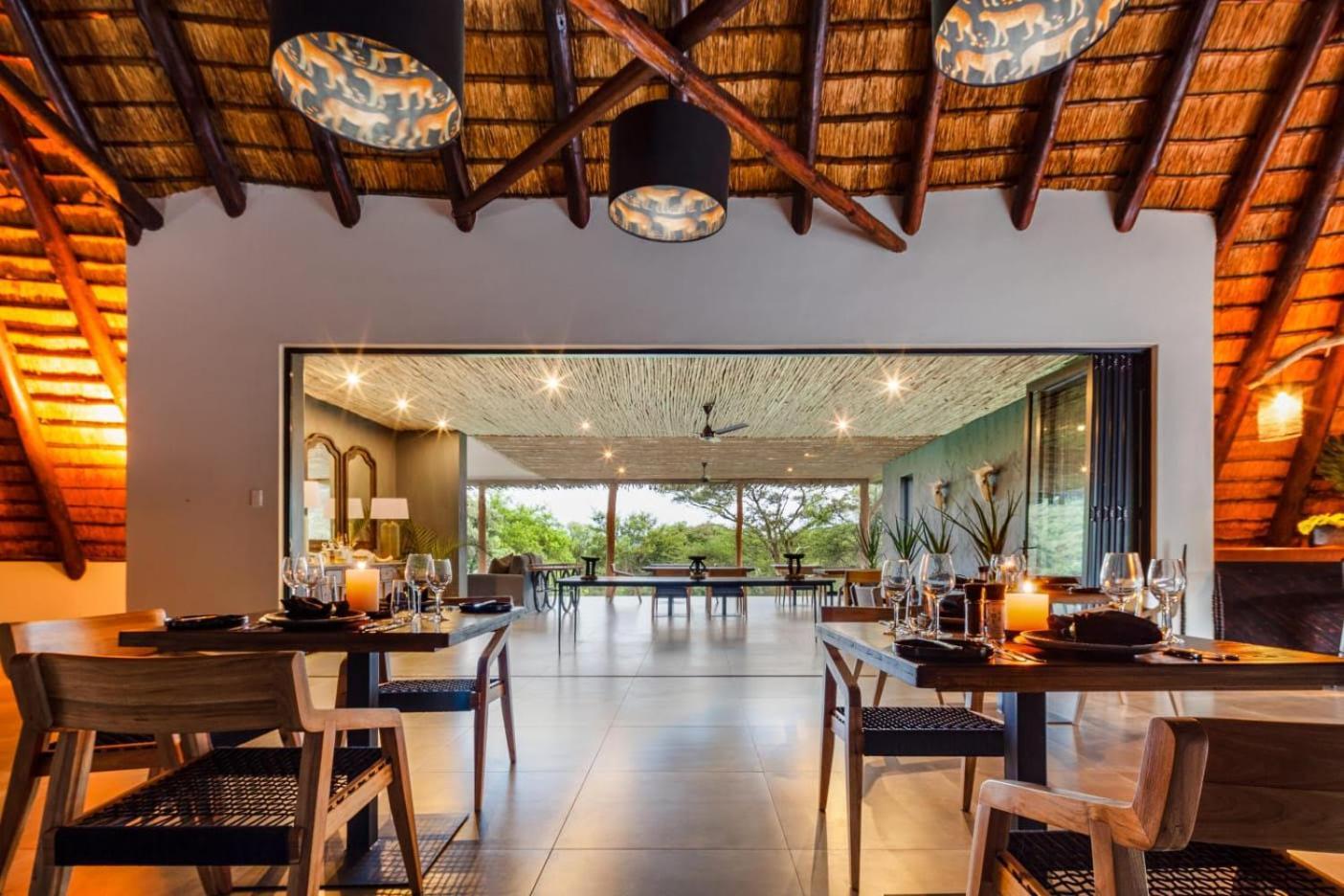 Sungulwane Private Game Lodge Hluhluwe Bagian luar foto